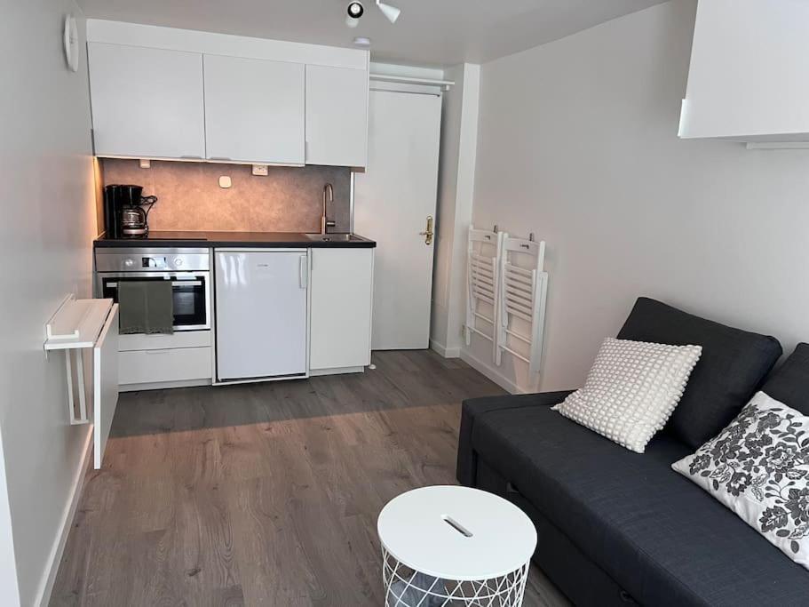 Laegenhet Med Egen Ingang. Apartment Sundsvall Exterior photo